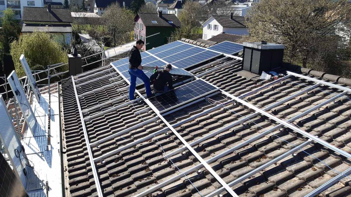 Solar Freiamt, Solaranlage im Kanton Aargau (Photovoltaikanlage) installiert von Elektro Beyeler in Aristau im Kanton Aargau (Freiamt)